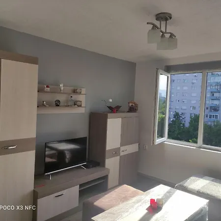 Cozy Modern In The Heart Of Karposh, *
