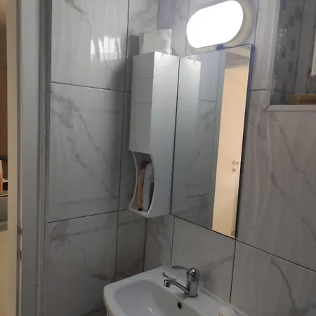 Cozy Modern In The Heart Of Karposh,